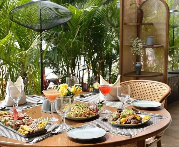 Hotelli Urbane By Treat