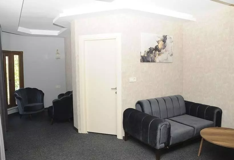 ホテル Yeni Sevcan