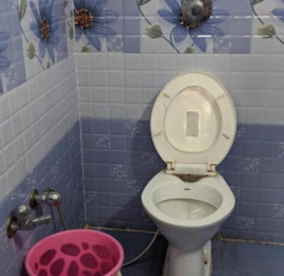 Kadambari Hotel And Restaurant Patehra