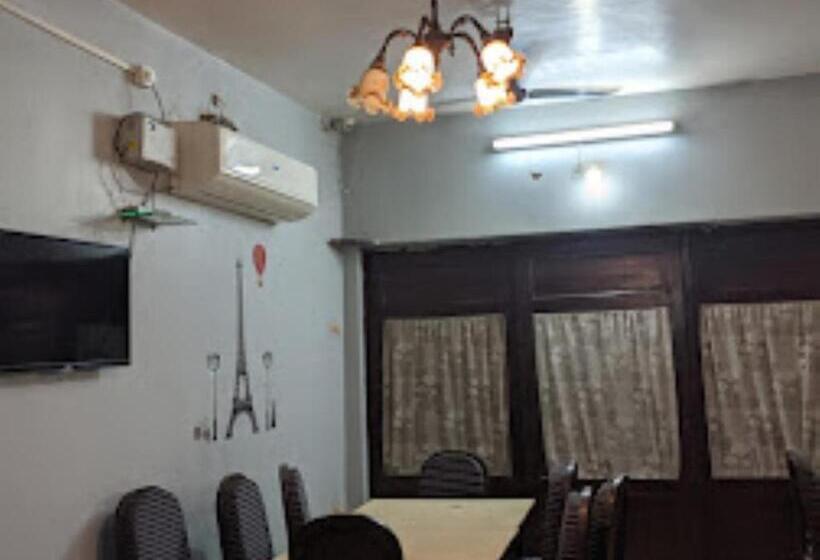 Kadambari Hotel And Restaurant Patehra