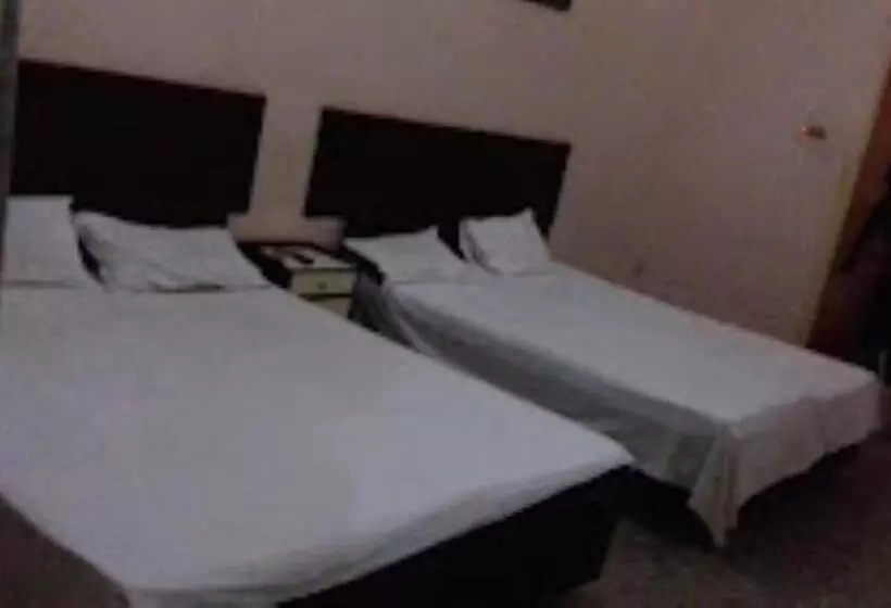Kadambari Hotel And Restaurant Patehra