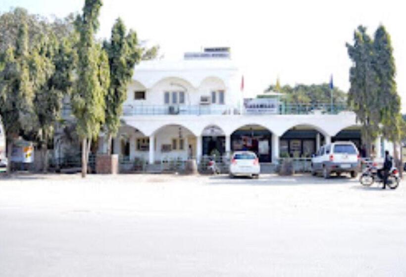 Kadambari Hotel And Restaurant Patehra