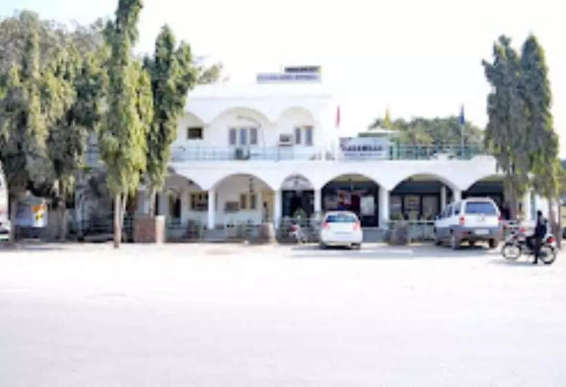 Kadambari Hotel And Restaurant Patehra