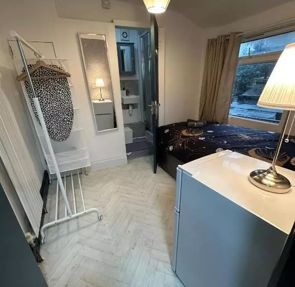 Majatalo 10 Minutes To Central London Vaux