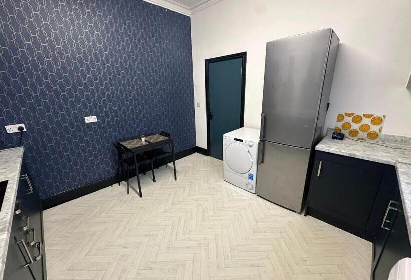 پانسیون 10 Minutes To Central London Vaux