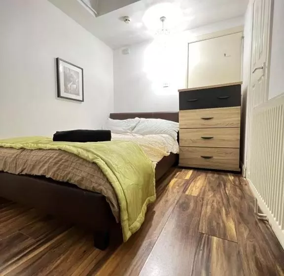 Majatalo Double Room Near City Centre With Extra Lounge Area