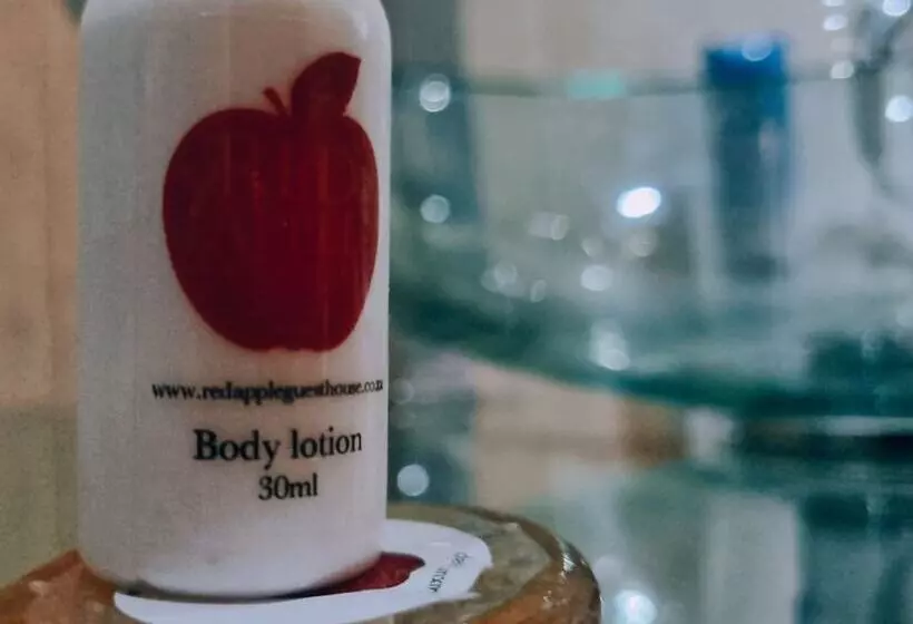 ペンション Red Apple Guest House