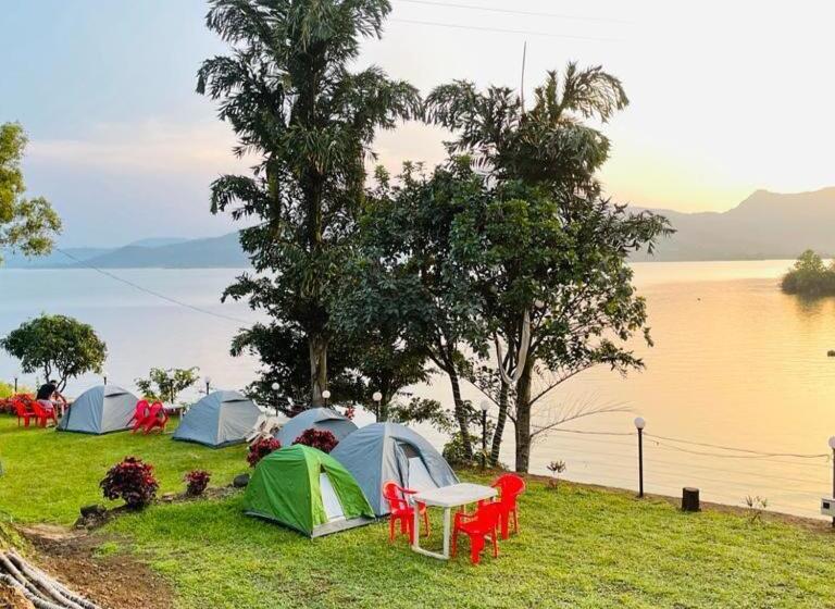 אתר נופש Elegance Feat Lonavala