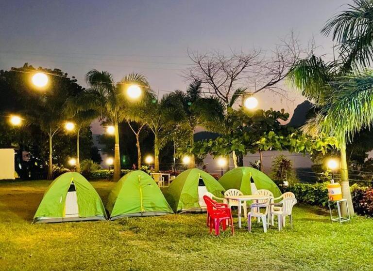 אתר נופש Elegance Feat Lonavala