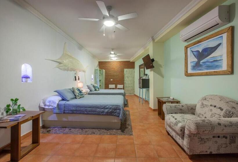 هاستل Posada Maria California