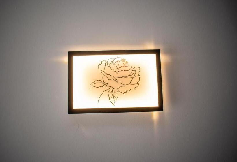 تختخواب و صبحانه Jakewa Jc Homes