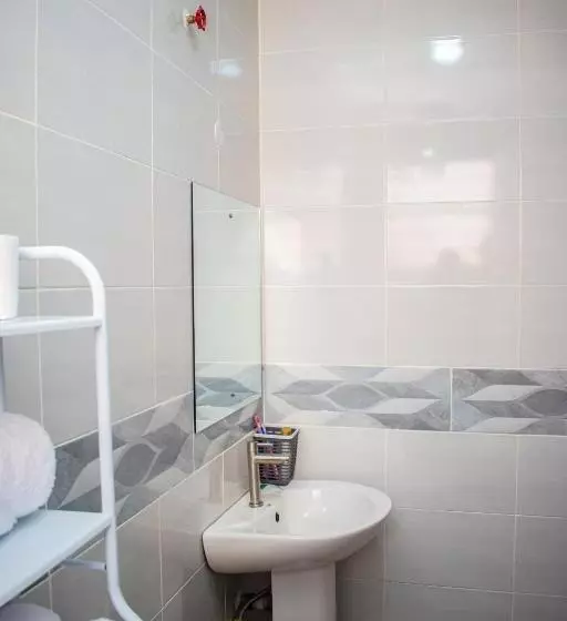 تختخواب و صبحانه Jakewa Jc Homes