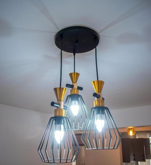 تختخواب و صبحانه Jakewa Jc Homes