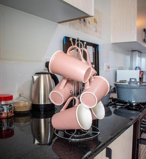 تختخواب و صبحانه Jakewa Jc Homes