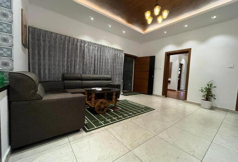 Aamiaismajoitus (B&B) Lushgreen Kodaikanal