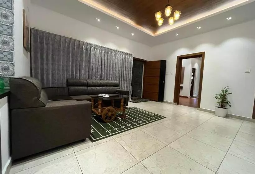 Aamiaismajoitus (B&B) Lushgreen Kodaikanal