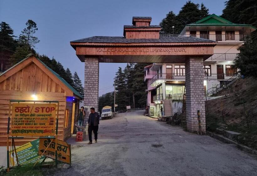 Albergue Forest Vibes Kalatop Rooms Restaurant