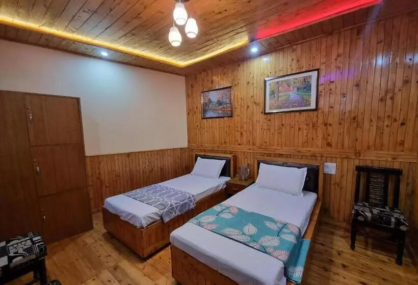 Retkeilymaja Forest Vibes Kalatop Rooms Restaurant