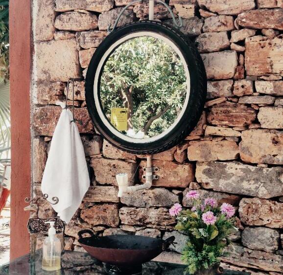 Отель Lālerā Stay