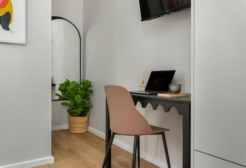 ホテル Neighbourgood 1st Crescent