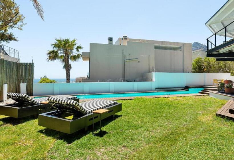 ホテル Neighbourgood 1st Crescent