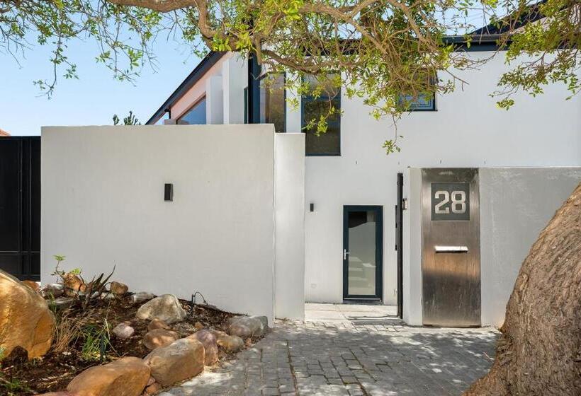 ホテル Neighbourgood 1st Crescent