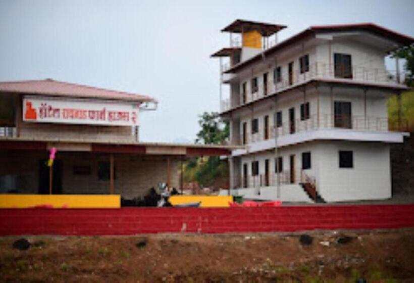 ホテル Raigad Farm House 2 Pacad