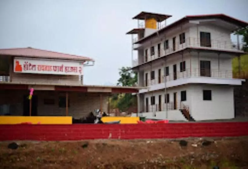 Hotelli Raigad Farm House 2 Pacad
