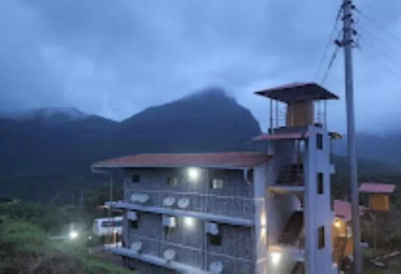 Hotelli Raigad Farm House 2 Pacad