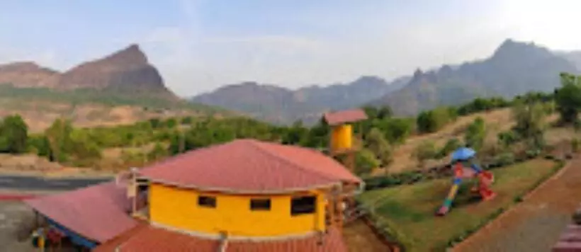 Hotelli Raigad Farm House 2 Pacad