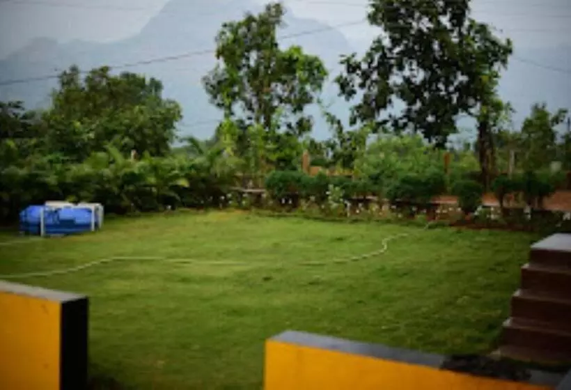 Hotelli Raigad Farm House 2 Pacad