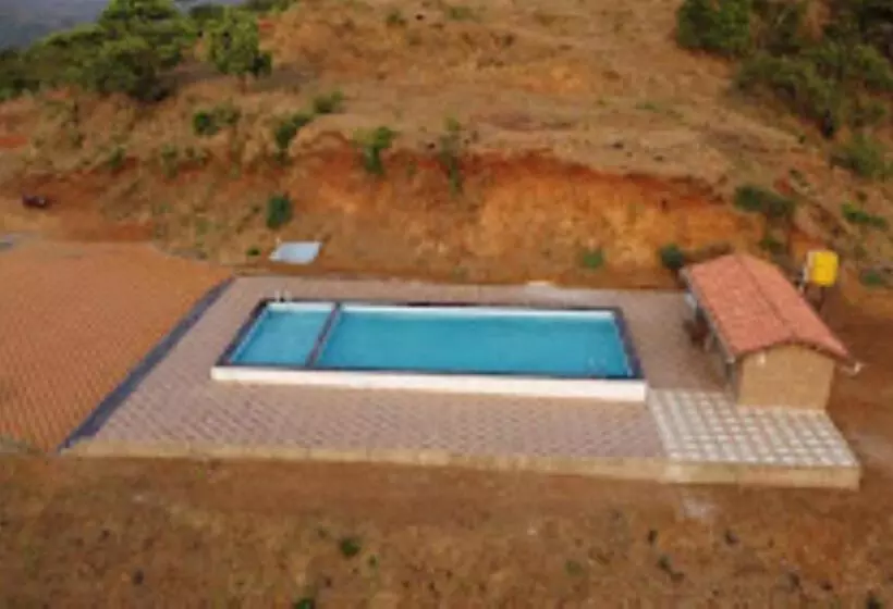 Hotelli Raigad Farm House 2 Pacad