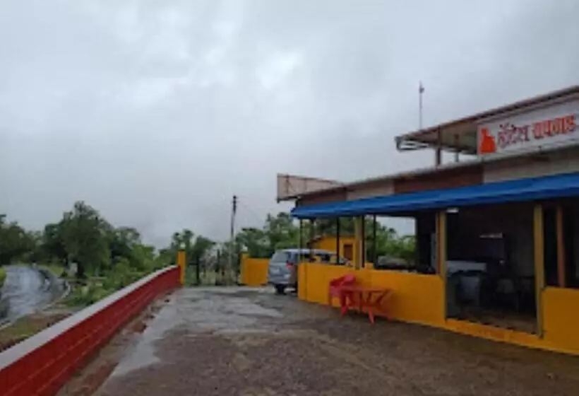Hotelli Raigad Farm House 2 Pacad