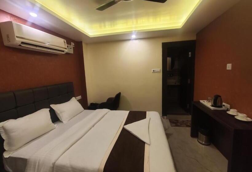 Hotel Royal View Residency