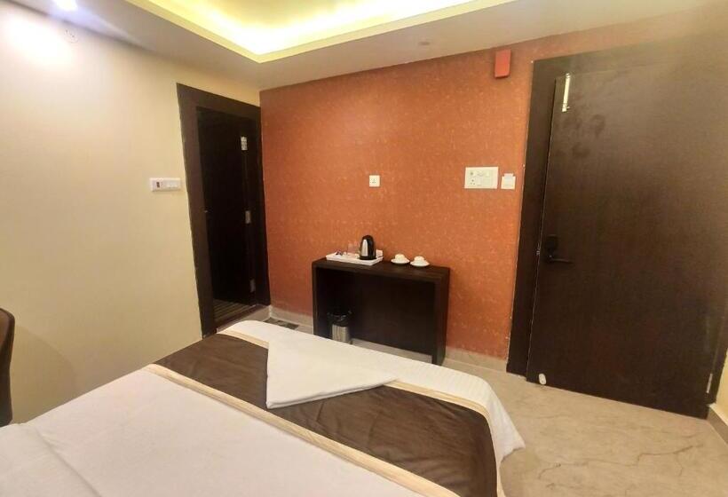 Hotel Royal View Residency