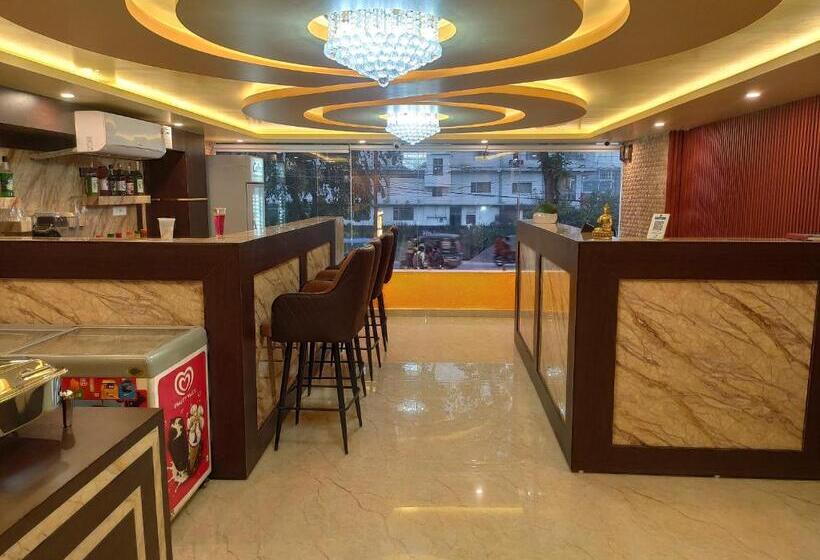 Hotel Royal View Residency