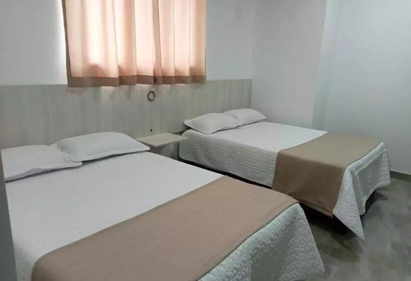 ホテル Suite And Business