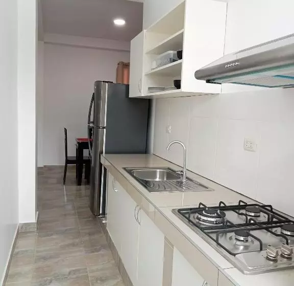 ホテル Suite And Business