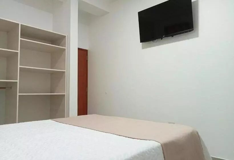 ホテル Suite And Business