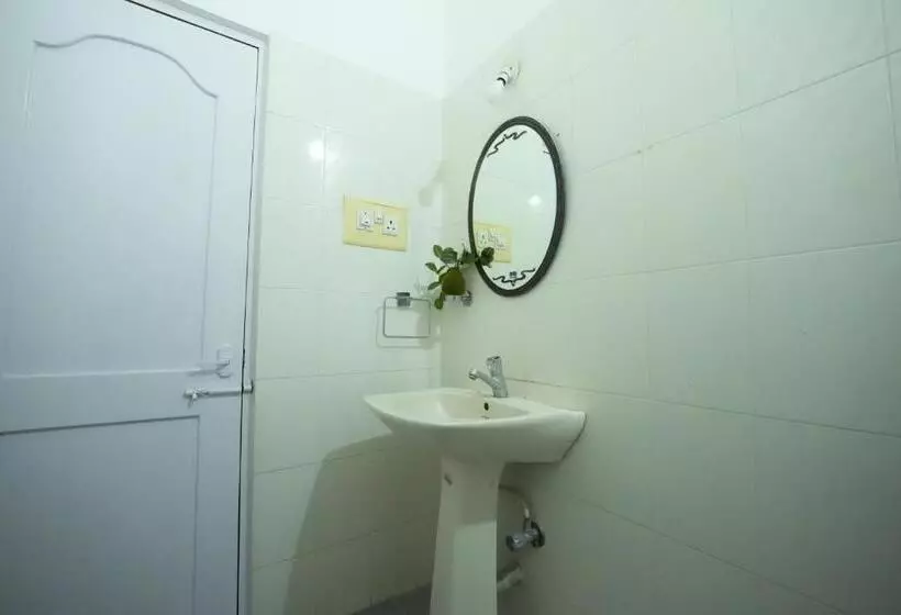 Palace Hostel By Borrbo