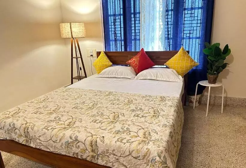 Palace Hostel By Borrbo