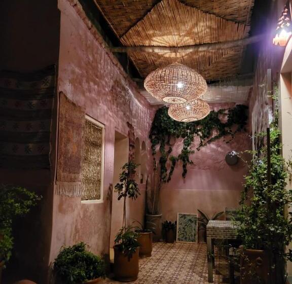 Pensió Bantaba Breeze