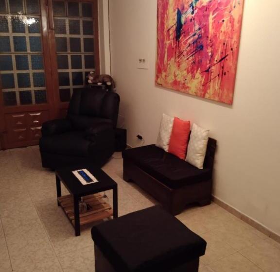 Pansiyon Habitaciones Cerca Al Aeropuerto Centro Y Centro Conecta Embajada Americana