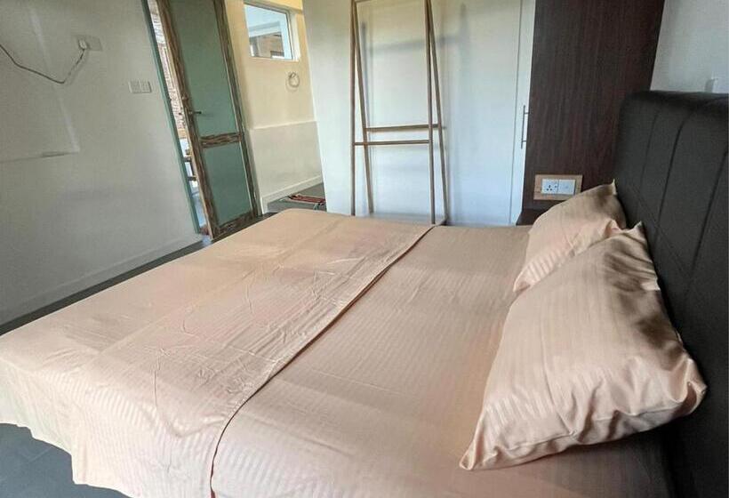 Pensiune Happy Waves Guesthouse