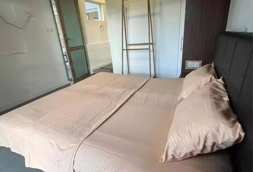 ペンション Happy Waves Guesthouse