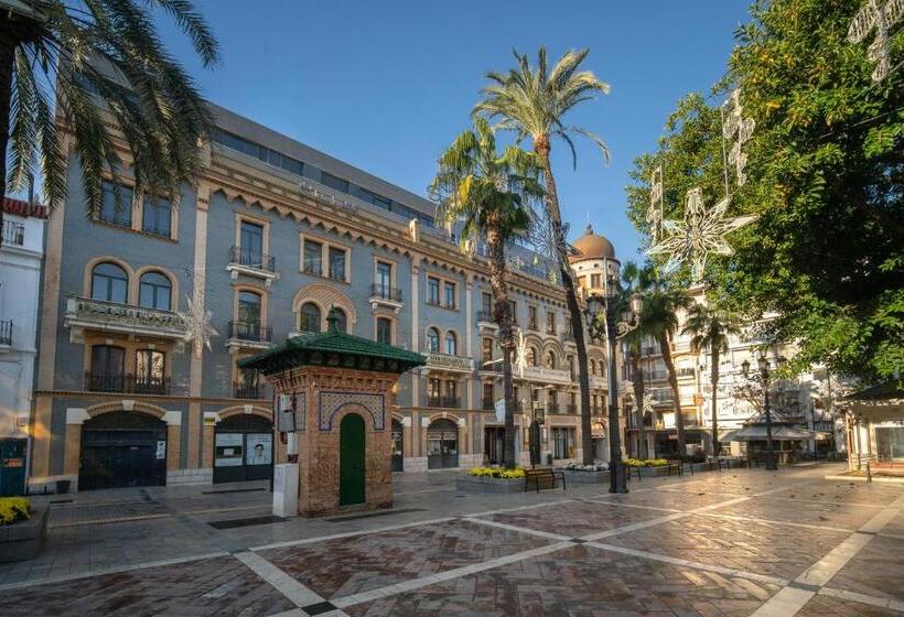 پانسیون Hostal Antiguo Palacio Hotel París