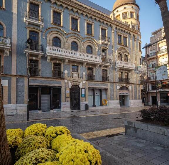 پانسیون Hostal Antiguo Palacio Hotel París