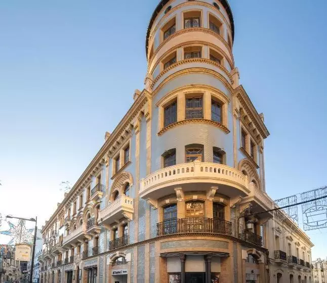 پانسیون Hostal Antiguo Palacio Hotel París