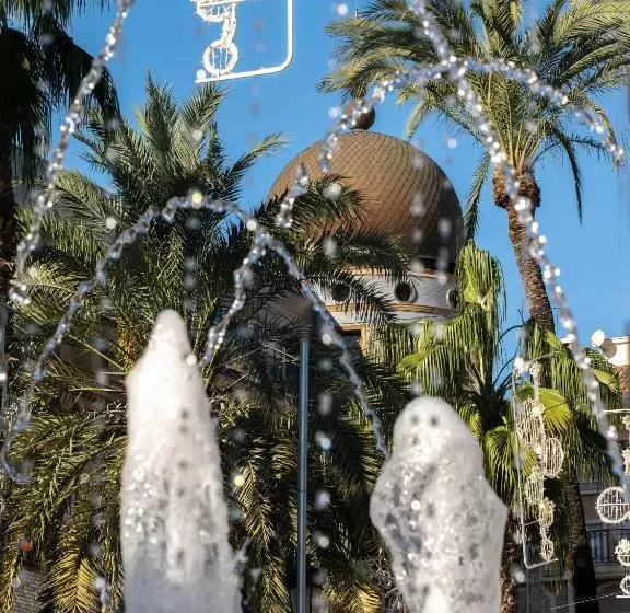 پانسیون Hostal Antiguo Palacio Hotel París