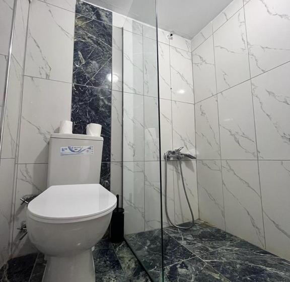 9 ) Taksim’de şık Tasarım Otel Odası